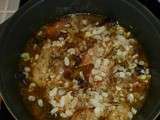 Tajine de poulet aux pruneaux, abricots, figues et amandes