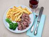 Araignée de boeuf, baies roses et frites maison