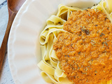 Tagliatelles la sauce aubergine et tomates maison