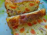 Cake aux carottes, lardons et basilic