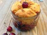 Cobbler aux cerises et aux amandes