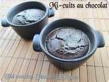 Mi-cuits au chocolat, thé matcha sésame et confiture de figues