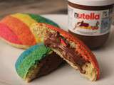 Maxi cookies arc-en-ciel au nutella