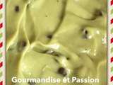 Glace à l'avocat aux pépites de chocolat