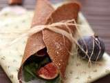 Comme un wrap au sarrasin, fromage frais, roquette et figues