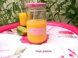 Smoothie eau de coco, mangue et citron vert