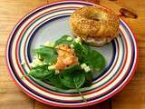 Tartare de Saumons en Bagel et Salade acidulée