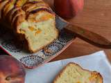 Cake au yaourt et aux pêches