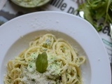 Pâtes pesto courgette roquette