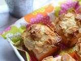 Petits gâteaux au lait fermenté et croute aux amandes