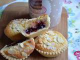 Tartelettes amandes et confiture de cerises noires