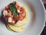 Tartare de saumon, gorgonzola, menthe – Salmon, gorgonzola & mint tartare