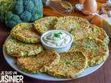 Galettes de brocoli au fromage avec sauce à la moutarde