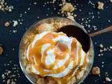 Verrine pommes caramel au beurre salé, crumble, chantilly mascarpone vanille