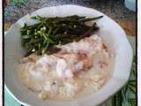 Dos de cabillaud sauce aux fruits de mer et haricots verts en persillade