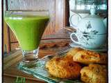 Soupe froide de courgettes au curry et mascarpone, cookies au chorizo et origan