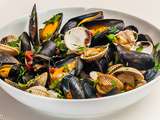 Cuisine de coques et moules au muscadet