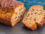 Gâteau du matin protéiné à la farine de pois chiche, de petit épeautre et à la purée d’amandes grillées