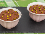 Mousse au chocolat aux éclats de pistache