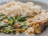 Mulet à la sauce curry-coco, épinards et riz