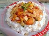 Pavlova aux pêches et abricots et disquisitions autour de la meringue française