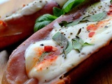 Toasts Au Jambon d'Italie Mozzarella Et Basilic