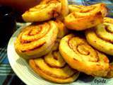 Biscuits roulés à la cannelle de la puce