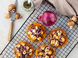 Tartelettes de butternut aux champignons, oignons rouges et feta