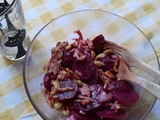 Salade de betteraves rouges aux lardons et noix de cajou