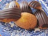 Madeleines à la vanille en coque de chocolat noir