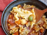 Soupe-repas à la tomate, aux pois chiches et pâtes mafalda corta