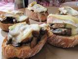 Tartines de reblochon aux champignons