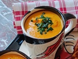 Velouté de carottes à l'ail nouveau & pancakes aux oignons