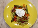 Spaghettis au Pesto, asperges et burrata