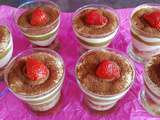 Verrines de tiramisu fraises-rhubarbe