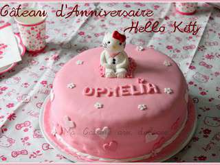 Gateau Hello Kitty pate a sucre