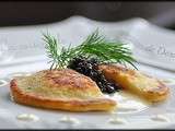 Blinis de pommes de terre au caviar et beurre citronné