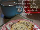 Cake aux noix, compote de pommes et raisins secs