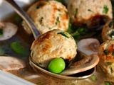 Nage de boulettes de veau aux herbes, légumes de saison