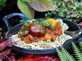 Spaghetti complète à la bolognaise de poivron rouge et petits piments