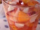 Sangria rosée aux fruits d'été