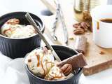 Glace à la vanille, caramel beurre salé et noix de pécan