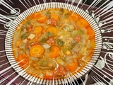 Soupe Complète aux Carottes, Pois Chiches, Poireaux et Chorizo