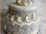 Weeding cake blanc et argent