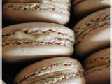 Macarons au caramel et caramel banane