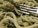 Spaghetti au pesto crémeux