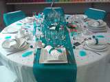 Table bleu turquoise