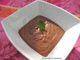 Mousse chocolat parfumée à la menthe fraîche