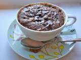 Gâteau au chocolat dans une tasse