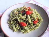 Pâtes aux tomates cerise et au pesto à l’ail des ours